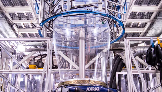 Coveris Winsford Extruder blowing film on production site